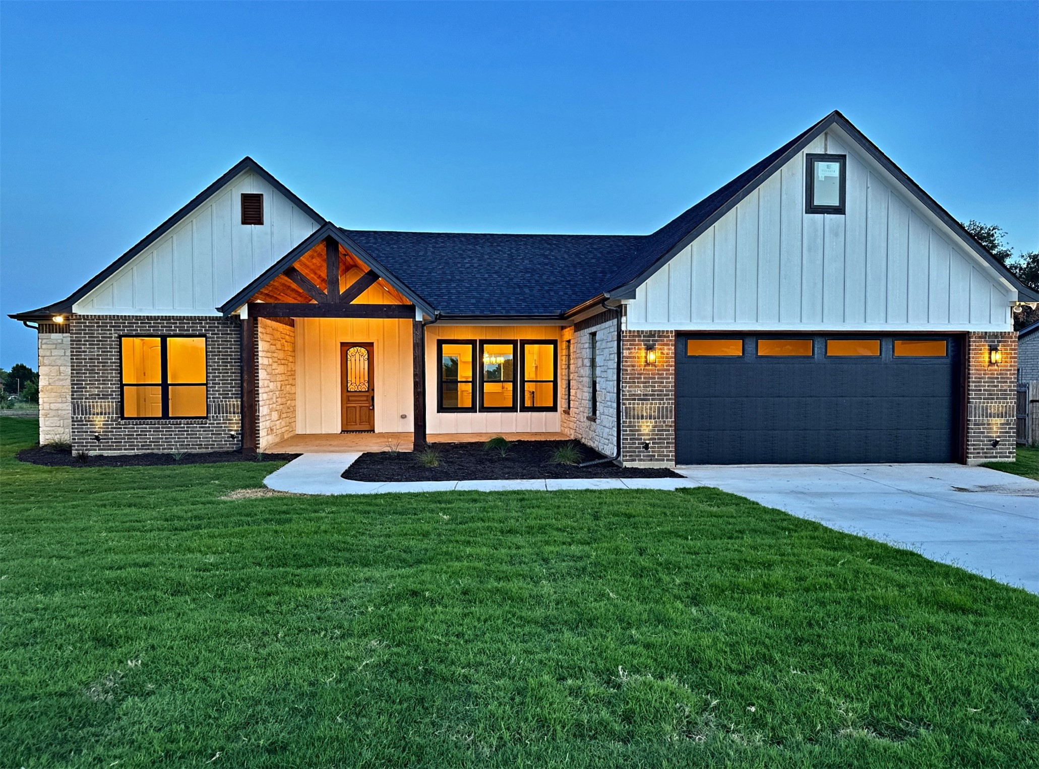 Photos of 8236 Kelly Ln Alvarado TX 76009