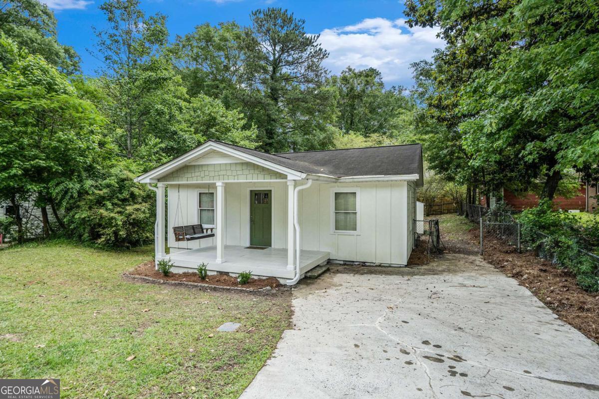 Photos of 376 Pine St NE Marietta GA 30060