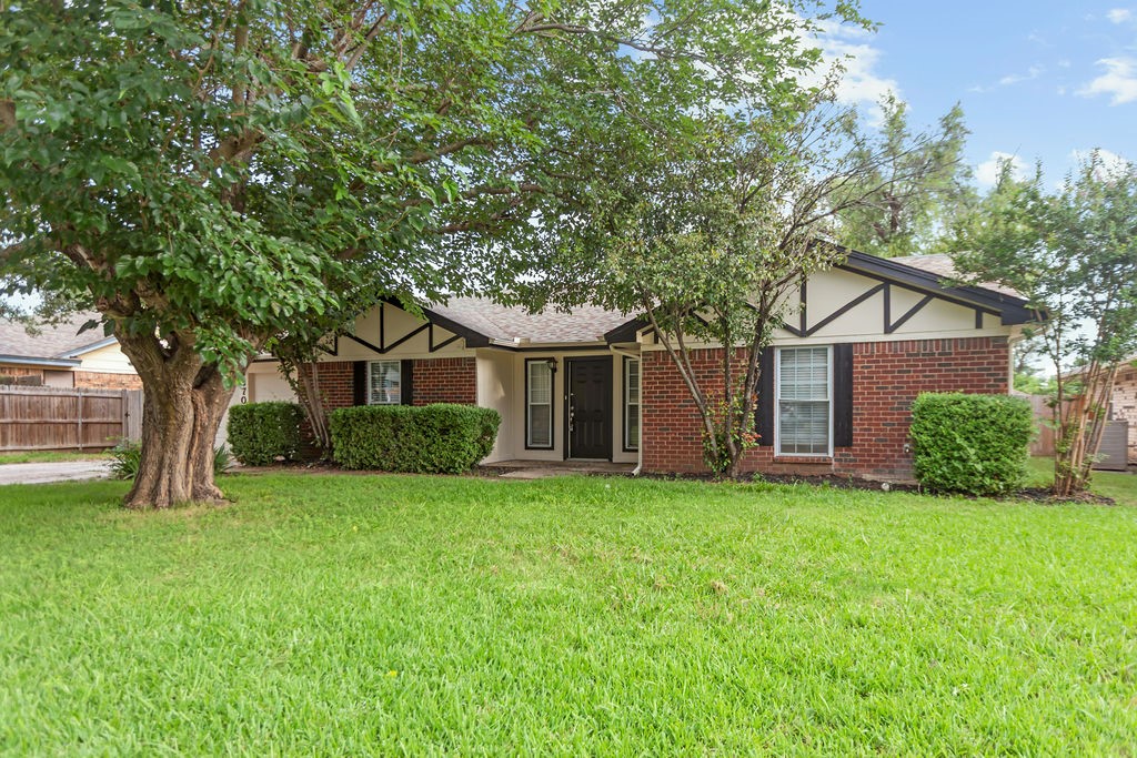 Photos of 6708 Fair Meadows Dr Fort Worth TX 76182