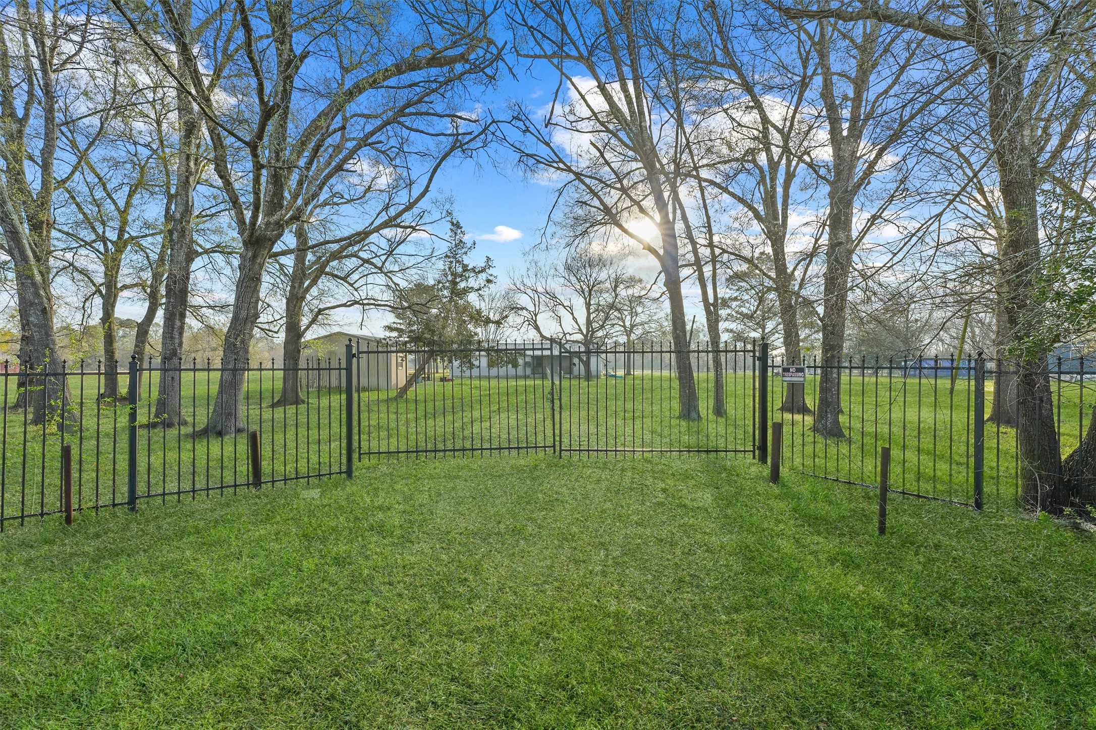 Photos of 2163 County Road 6026 Dayton TX 77535