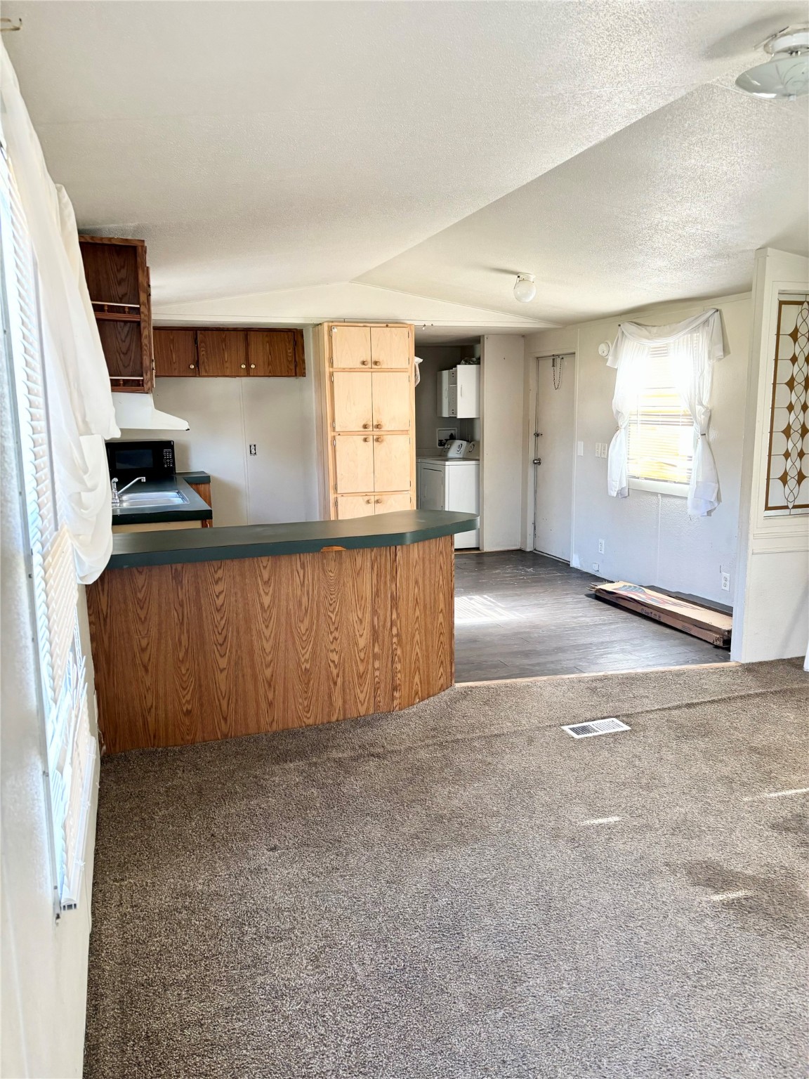 Photos of 7227 Comanche Trl Weatherford TX 76087