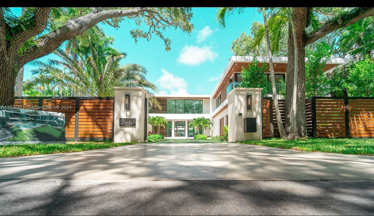 Photos of 2910 Emathla St Coconut Grove FL 33133