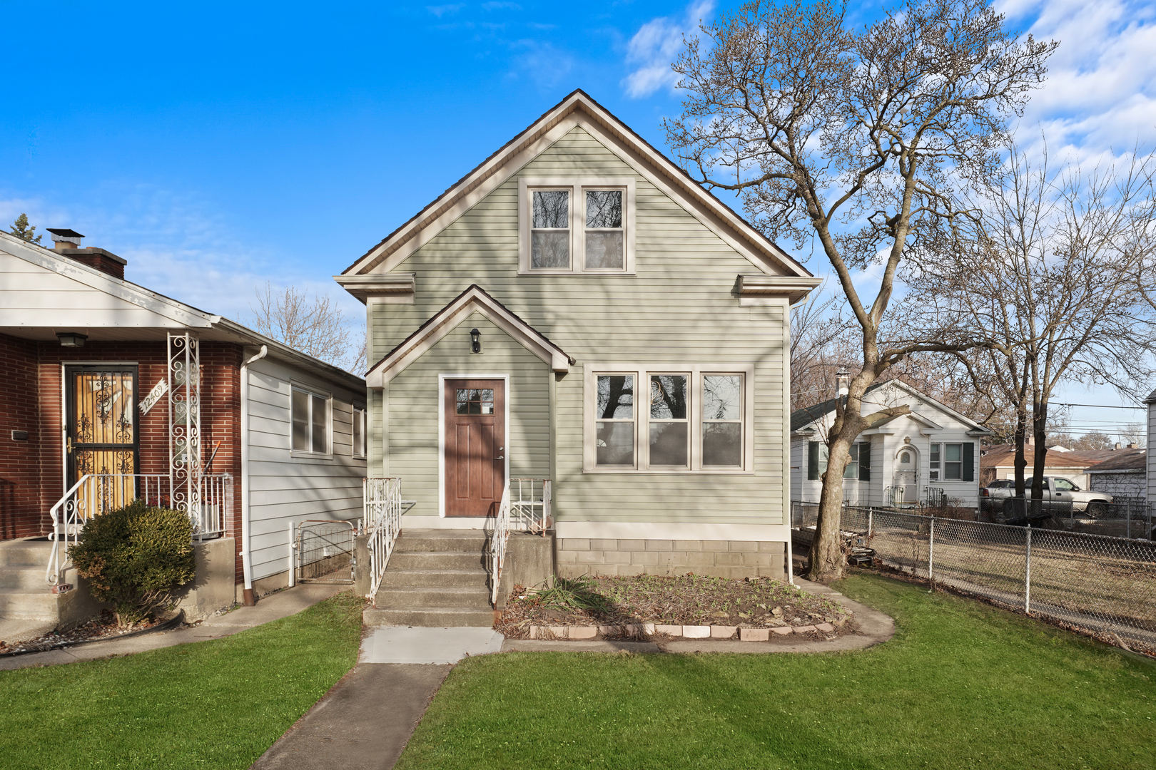 Photos of 12411 S May St Calumet Park IL 60827