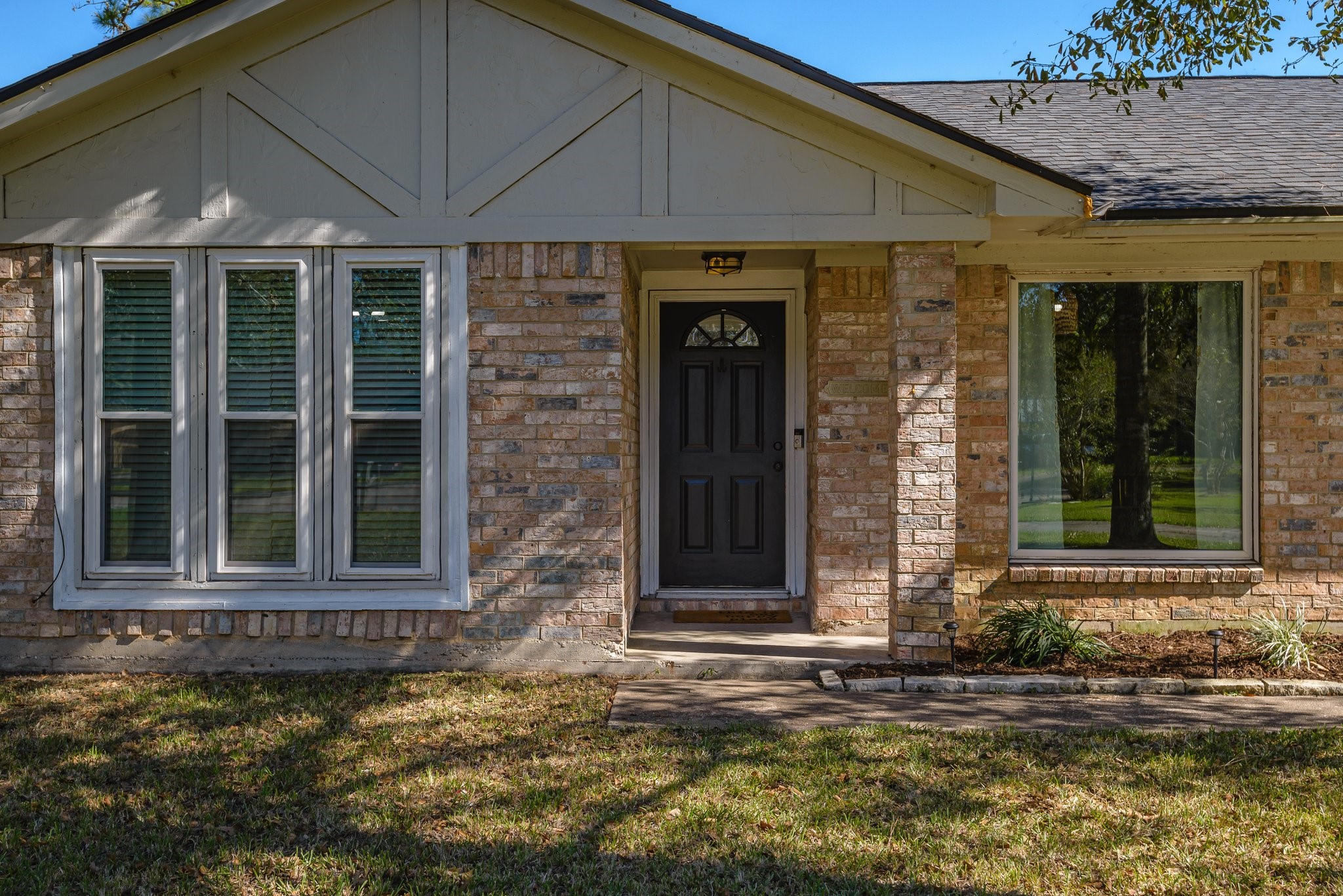 Photos of 97 Shady Oak Ct Alvin TX 77511