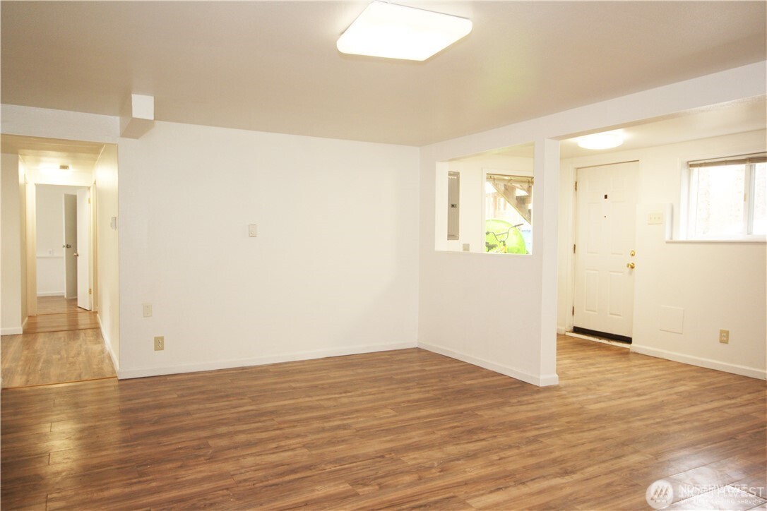 Photos of 2413 SW Graham St Seattle WA 98106
