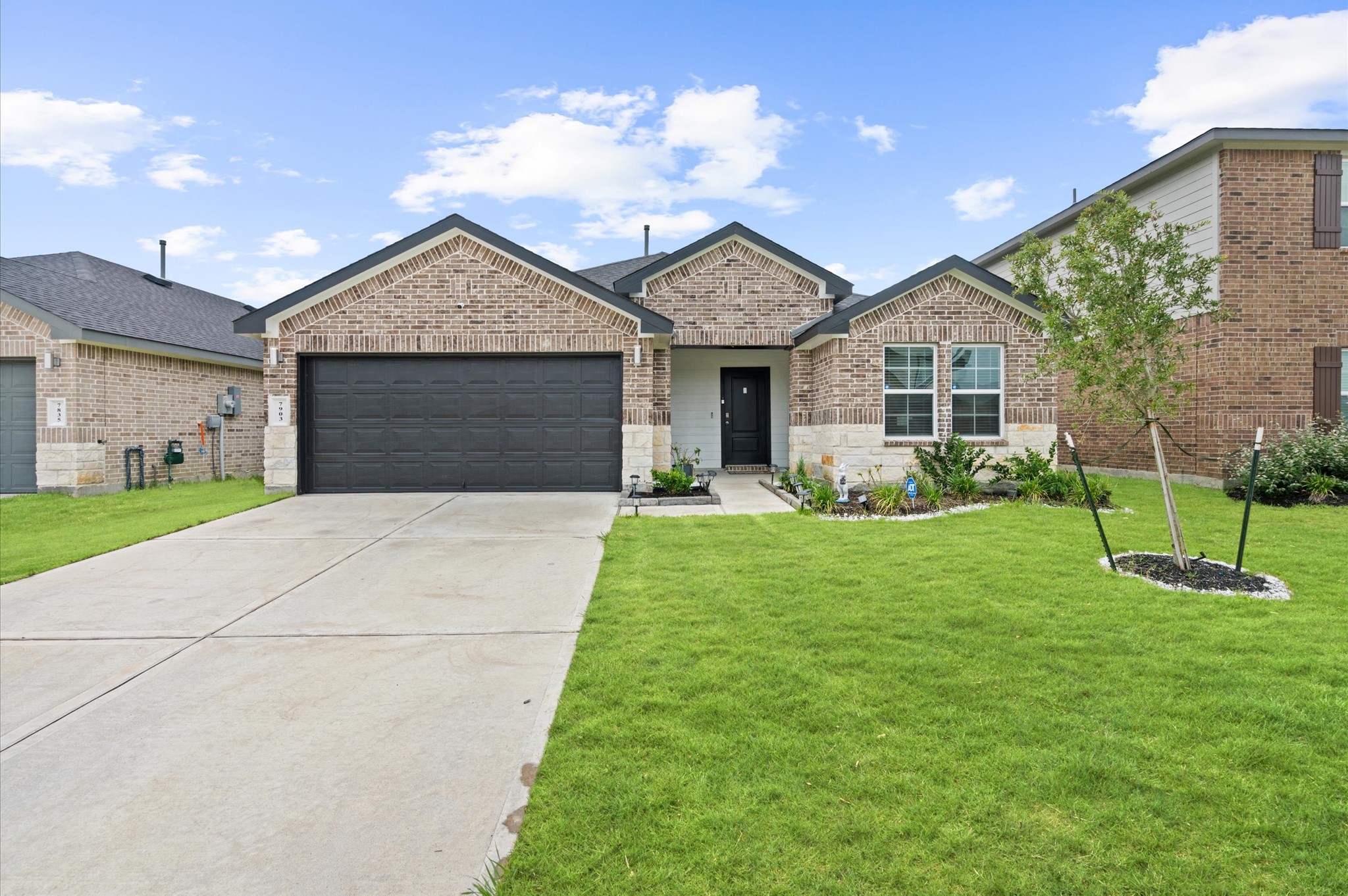 Photos of 7903 Wrangler Shack Ln Rosharon TX 77583