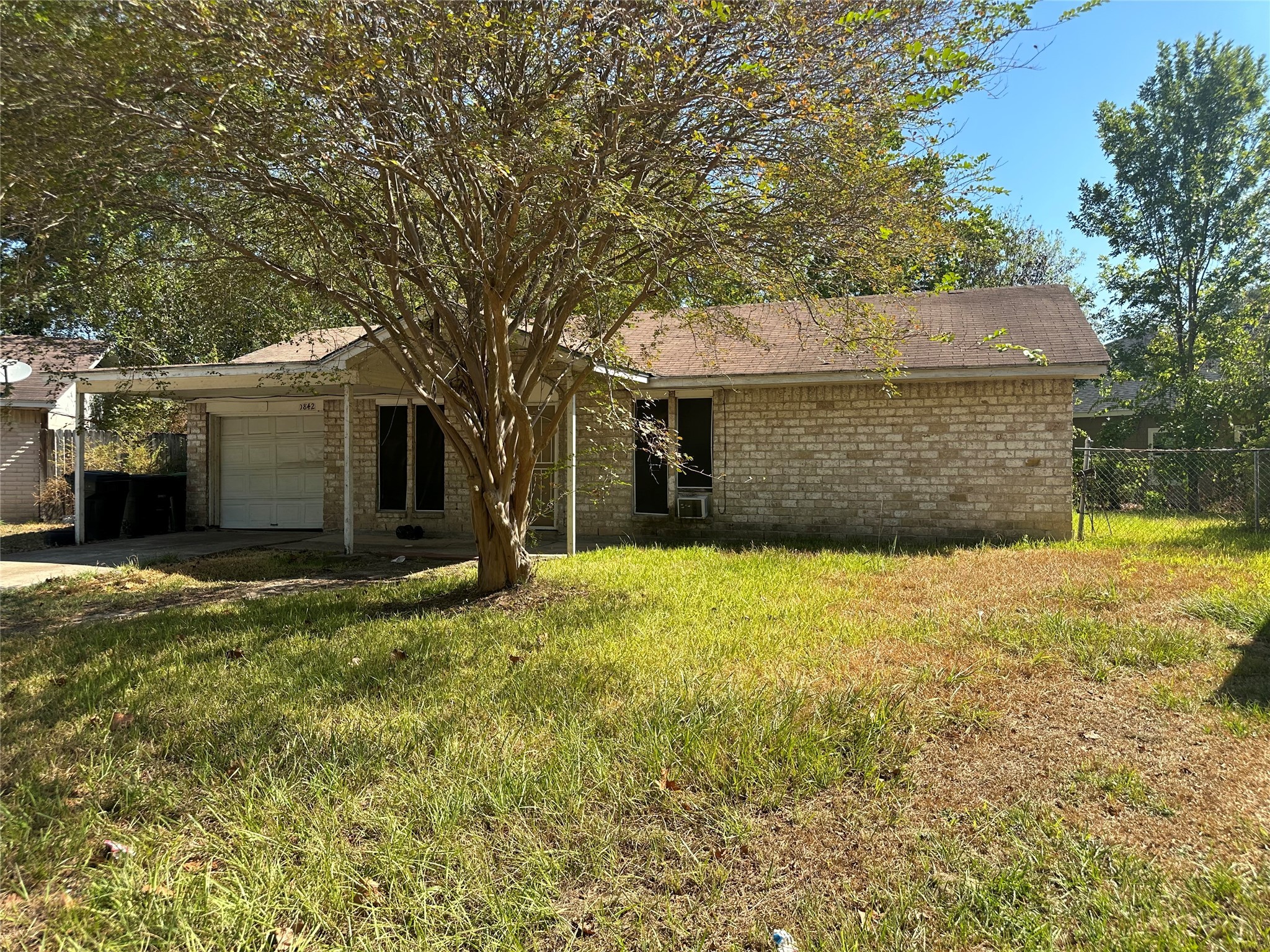 Photos of 9842 Lum Ln Houston TX 77078