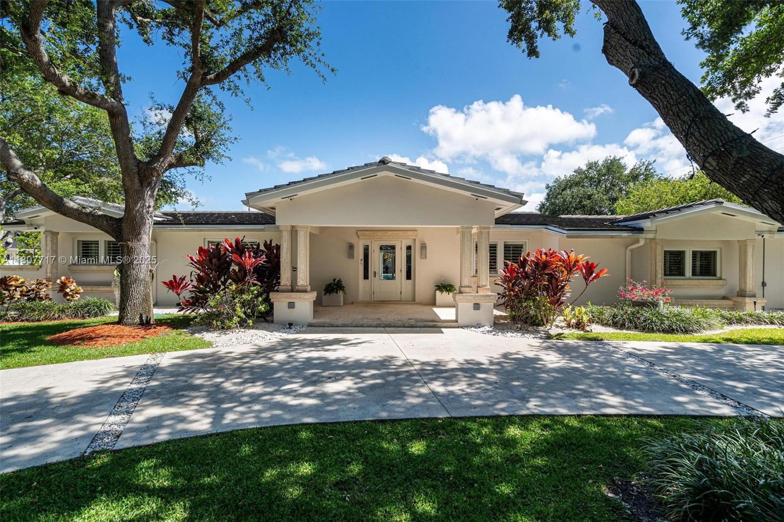 Photos of 7160 SW 124th St Pinecrest FL 33156