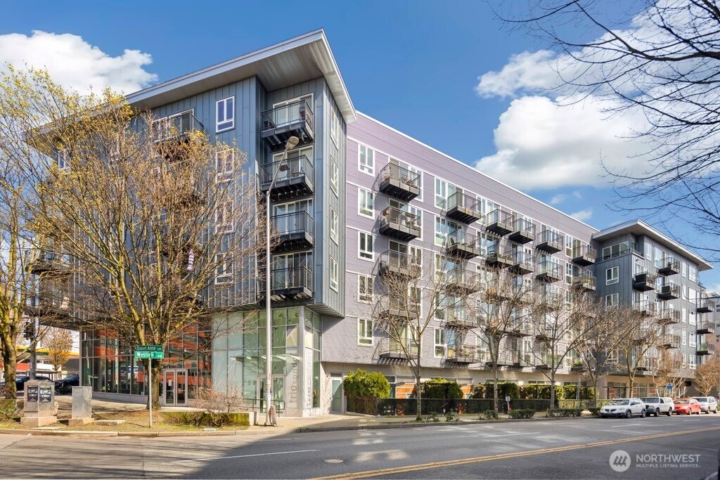Photos of 3104 Western Ave Unit 602 Seattle WA 98121