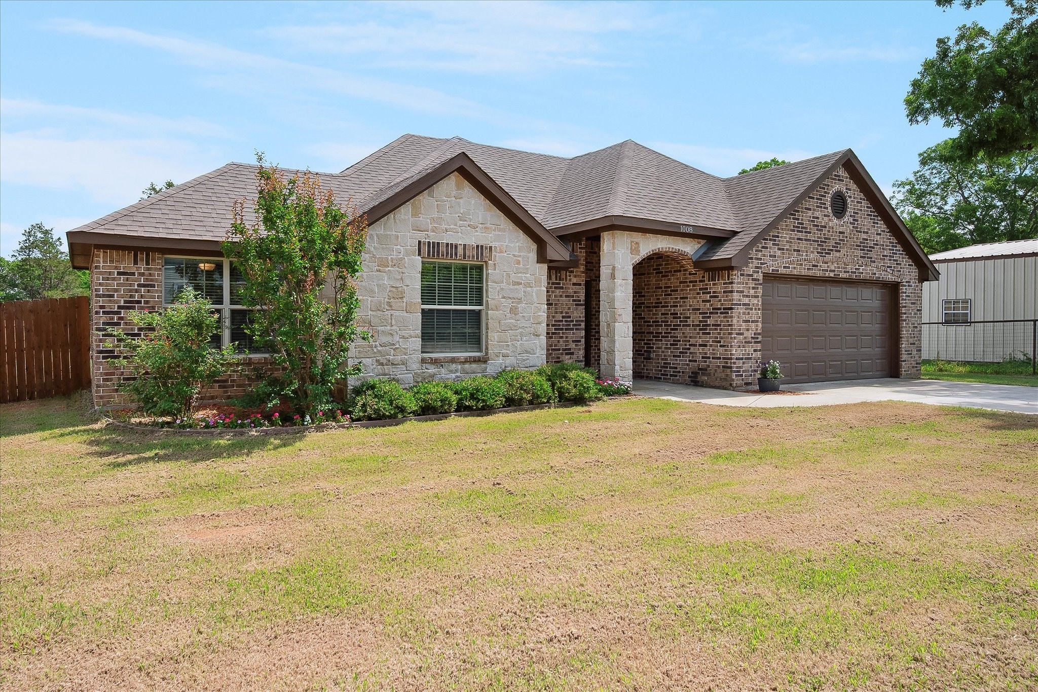 Photos of 1008 E Main St Tioga TX 76271