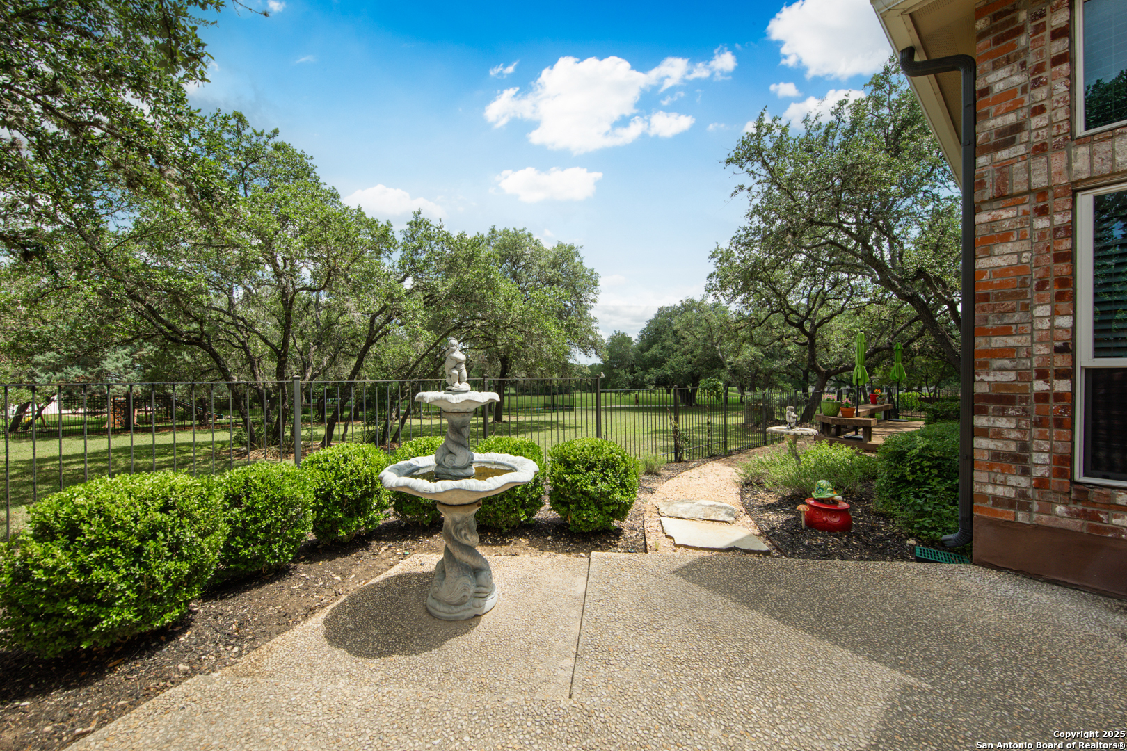 Photos of 4 Horns Cross San Antonio TX 78257
