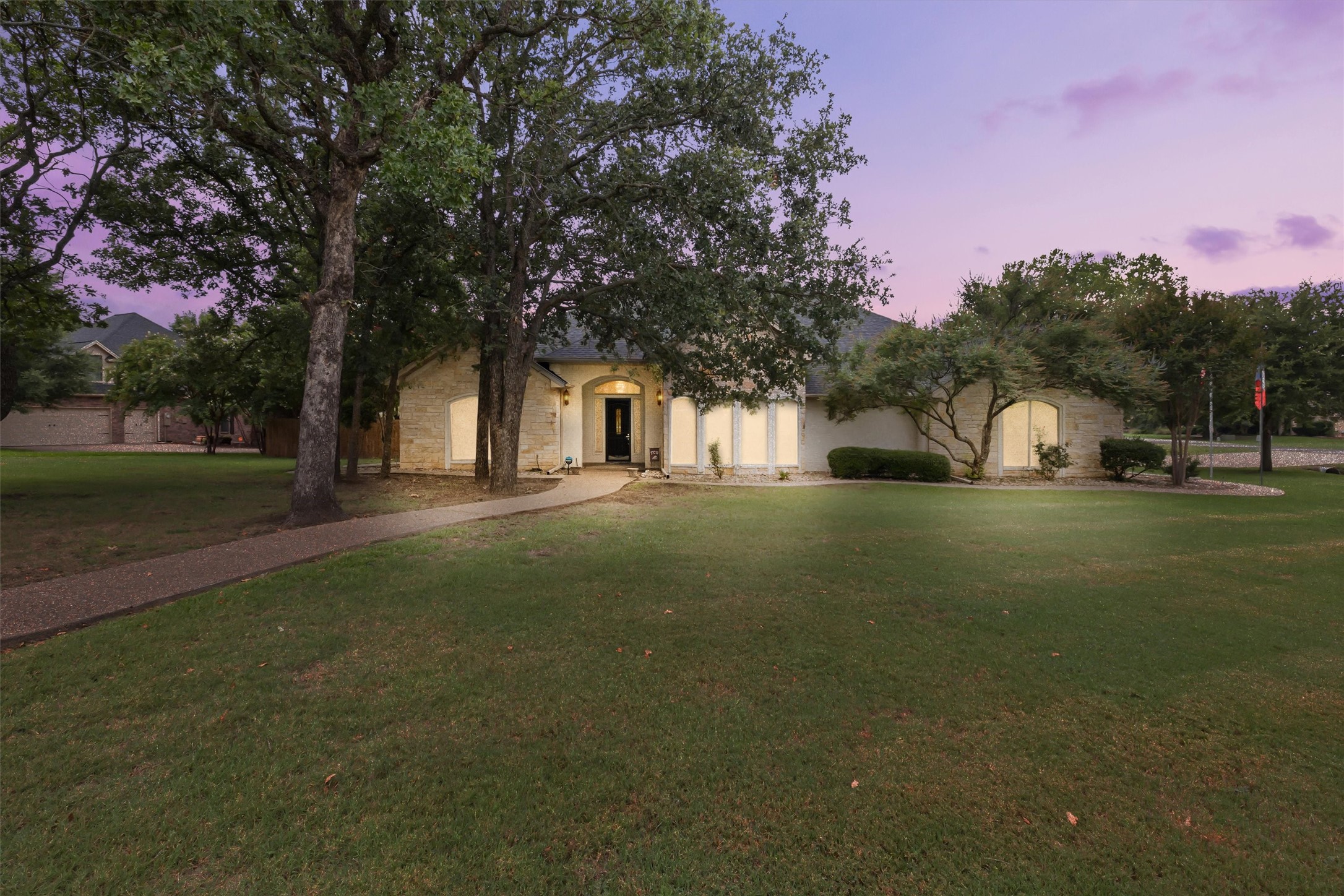 Photos of 3241 Golden Oaks Cir Granbury TX 76049