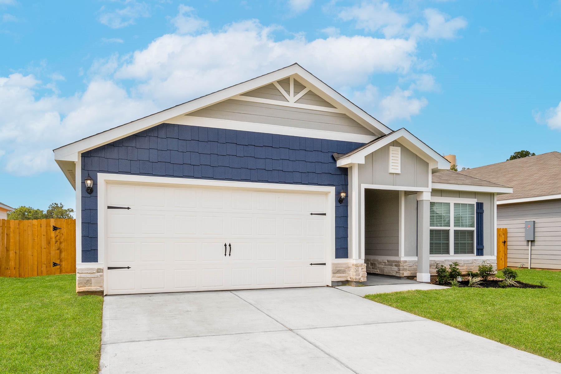 Photos of 300 KINGSTON WAY WALLER TX 77484