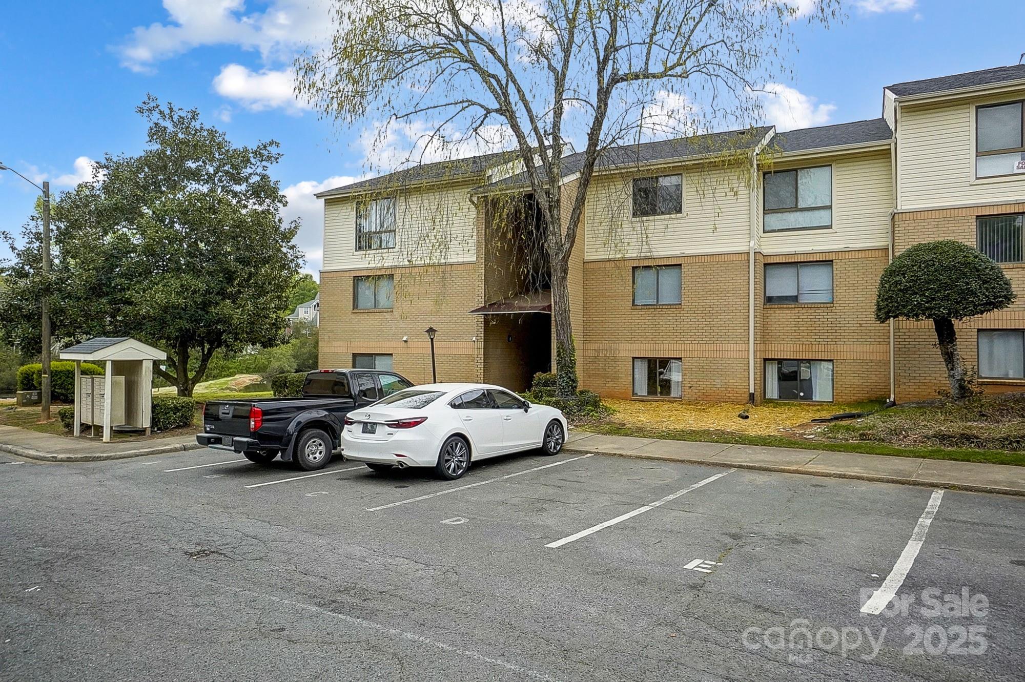 Photos of 4816 Spring Lake Dr Apt B Charlotte NC 28212