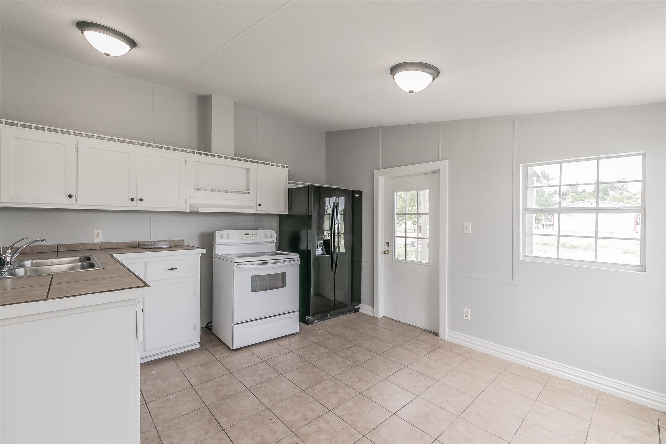 Photos of 13500 King Cotton Dr Venus TX 76084
