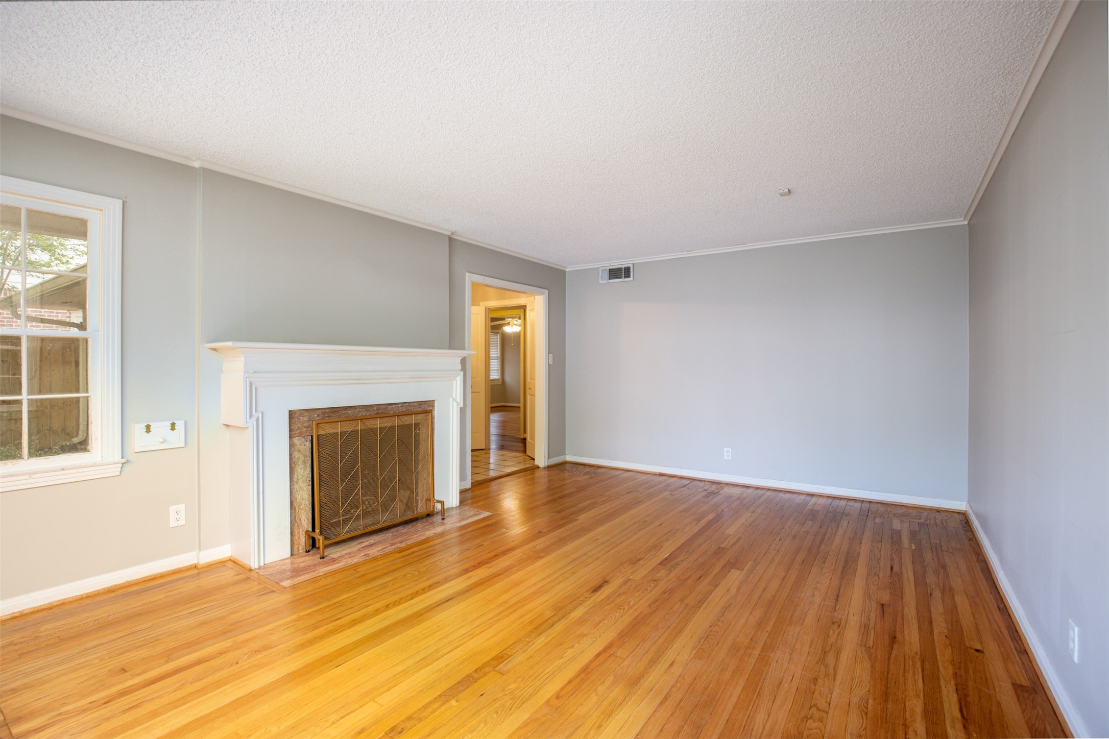 Photos of 3731 Drake St Houston TX 77005