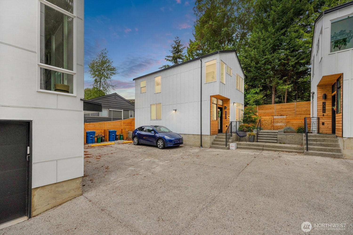 Photos of 2346 NE 90th St Seattle WA 98115