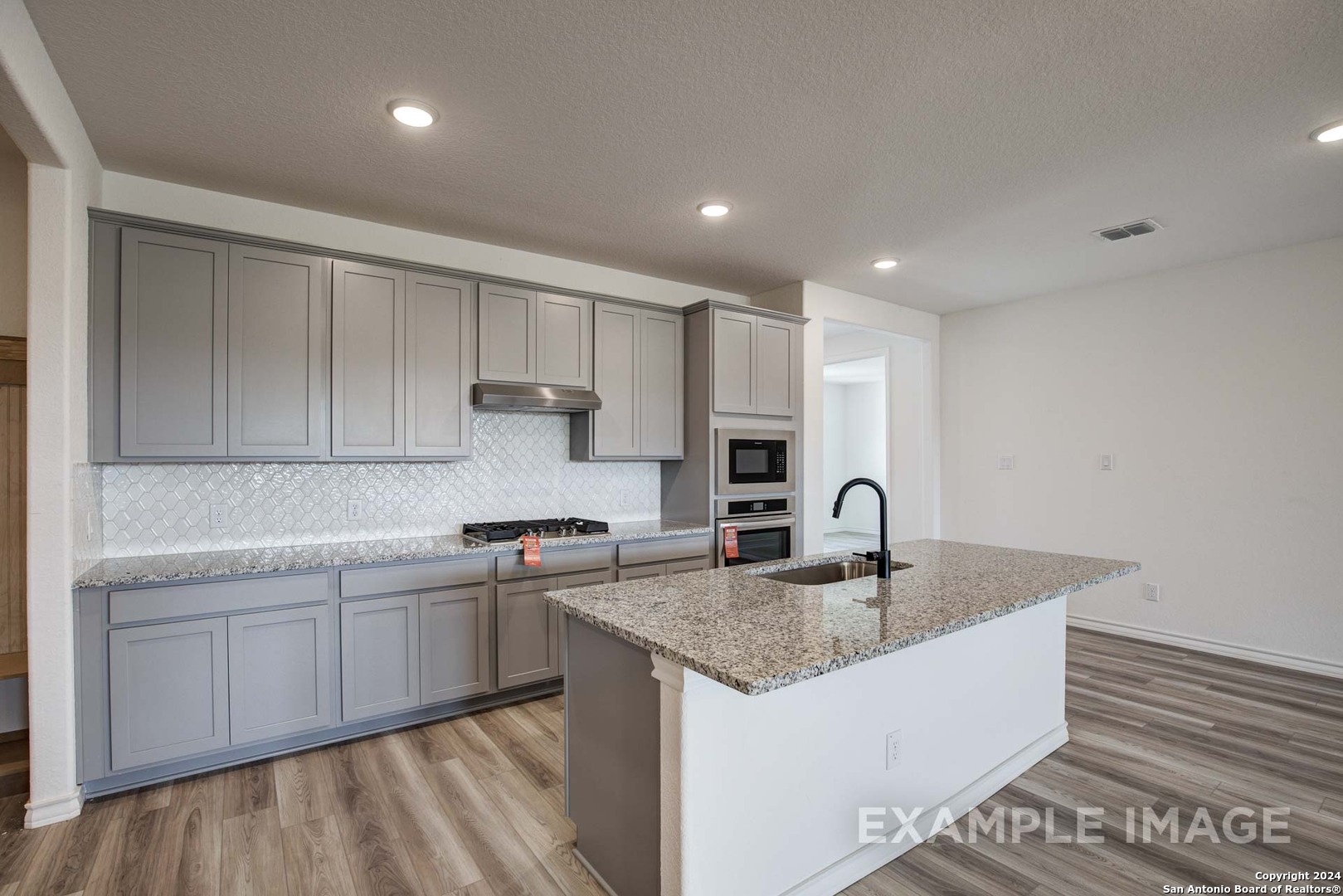 Photos of 243 Jereth Xing Castroville TX 78009