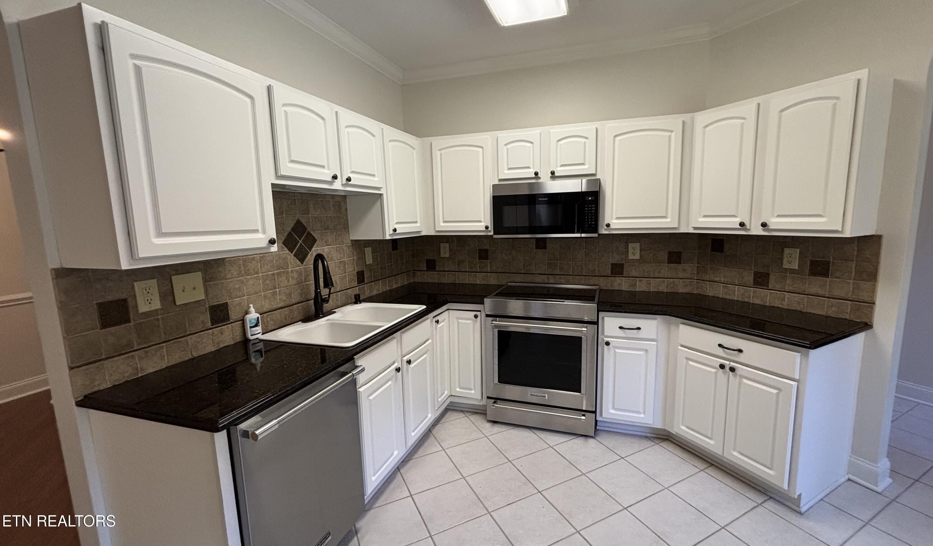 Photos of 6120 Winter Garden Way Knoxville TN 37912