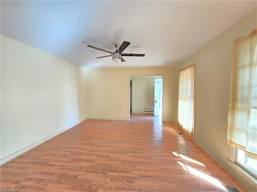 Photos of 1125 New Garden Rd Greensboro NC 27410