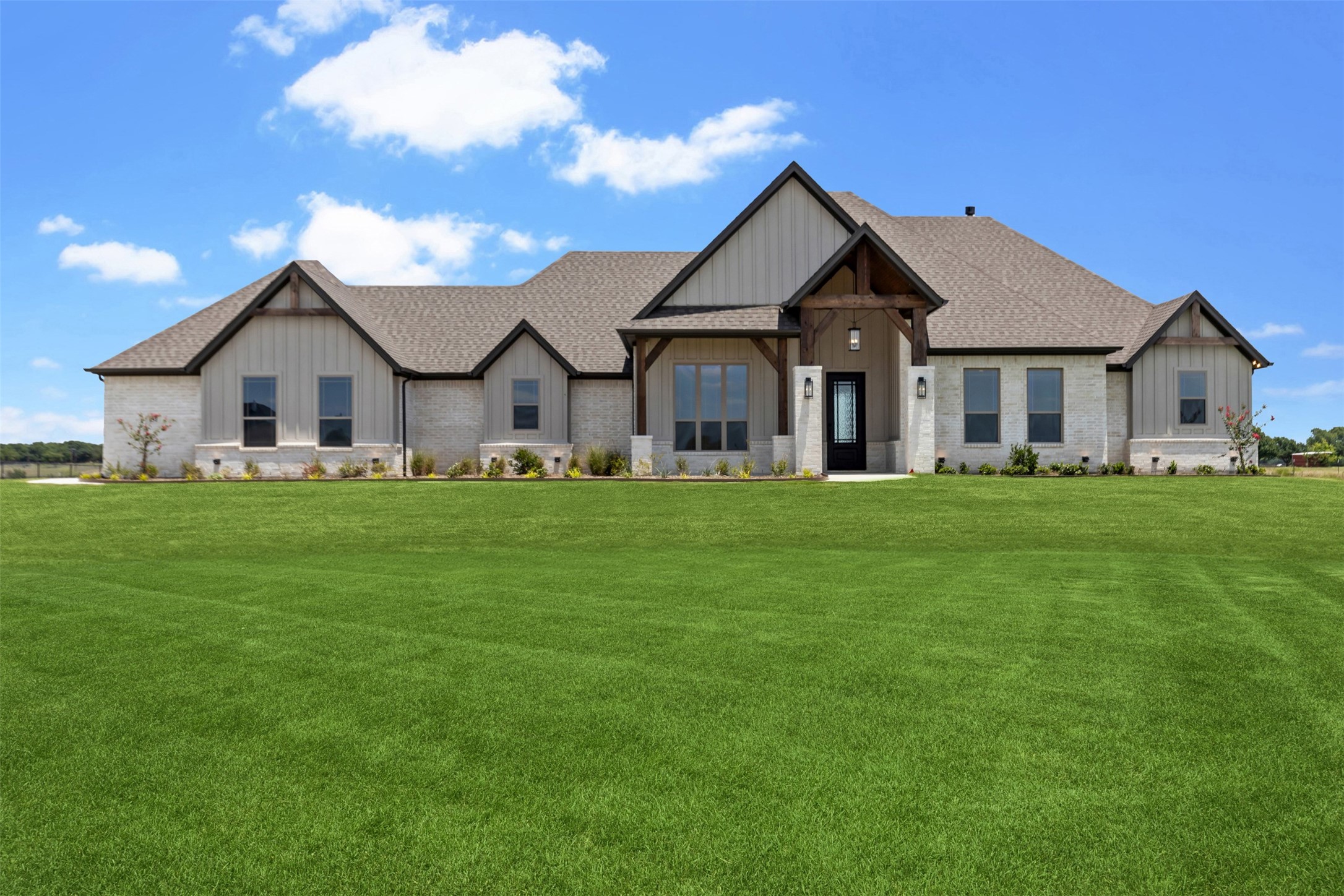 Photos of 151 Ava Rose Ln Waxahachie TX 75167
