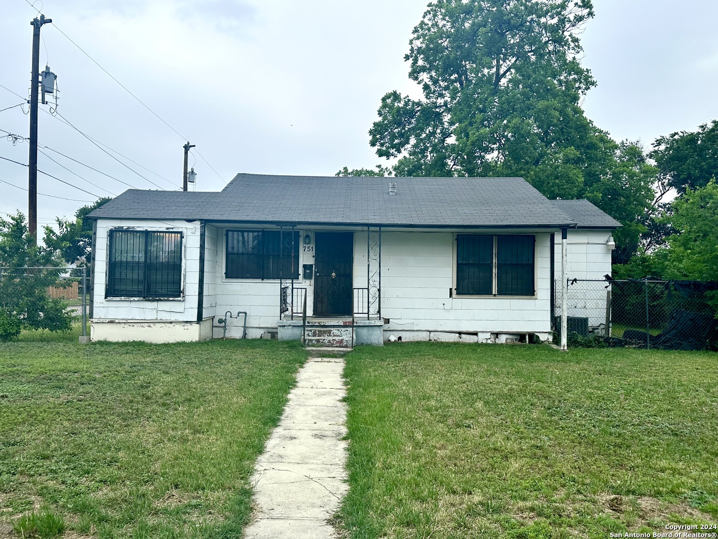 Photos of 751 Royston Ave San Antonio TX 78225