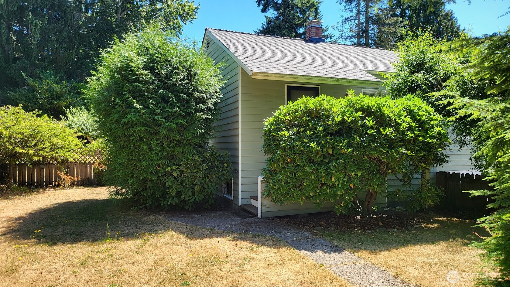Photos of 14934 5th Ave NE Shoreline WA 98155