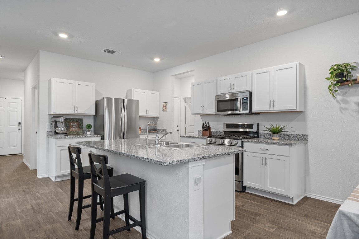 Photos of 19216 Bear Grass Dr Elgin TX 78621