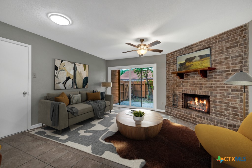 Photos of 1133 Ashby St Apt 2 Seguin TX 78155