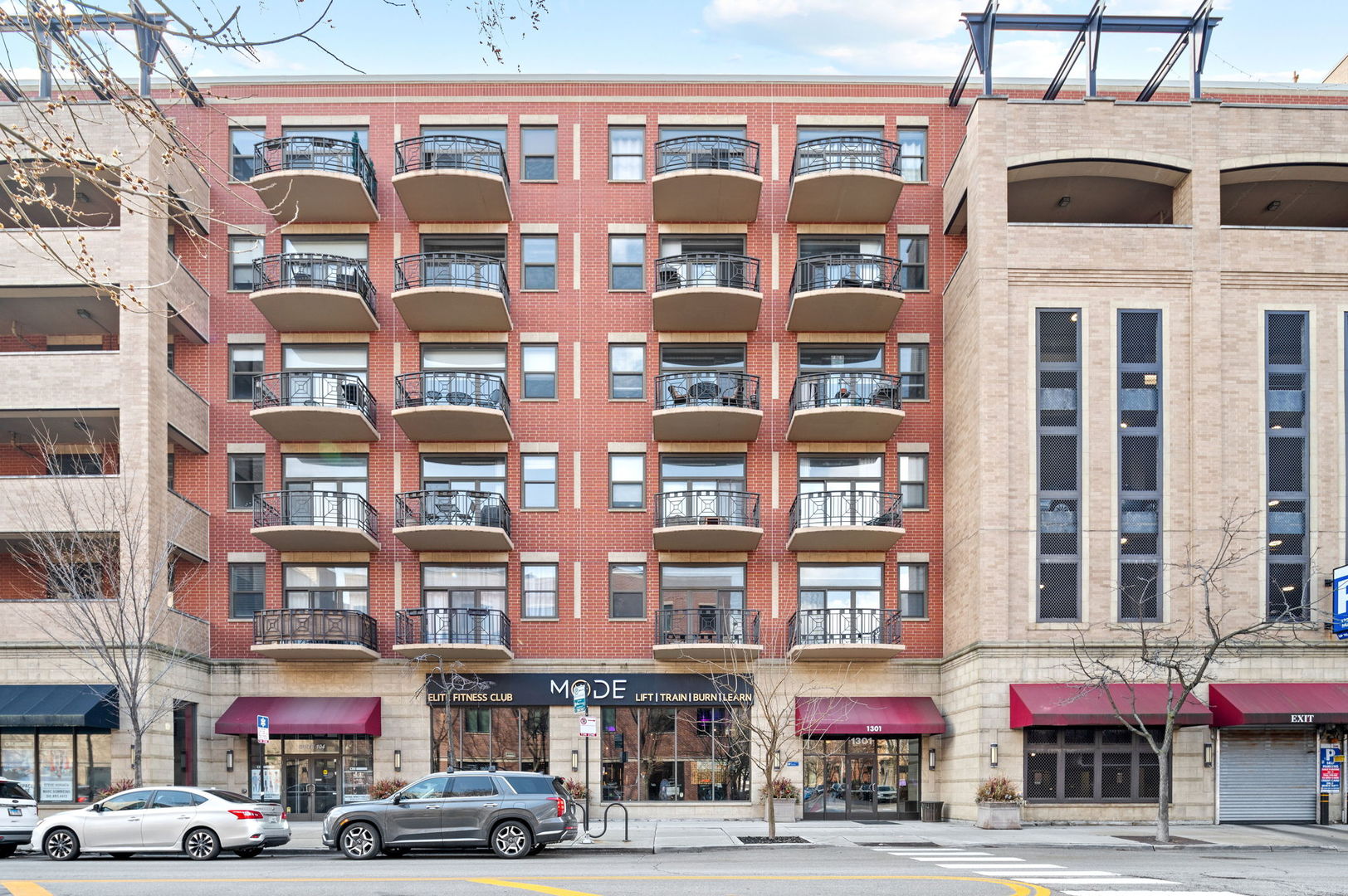 Photos of 1301 W Madison St Apt 207 Chicago IL 60607