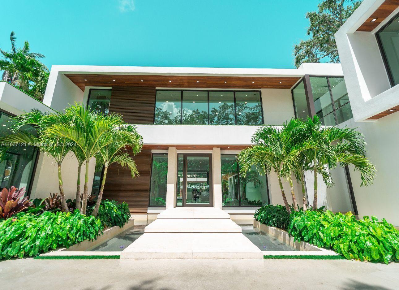 Photos of 2910 Emathla St Coconut Grove FL 33133