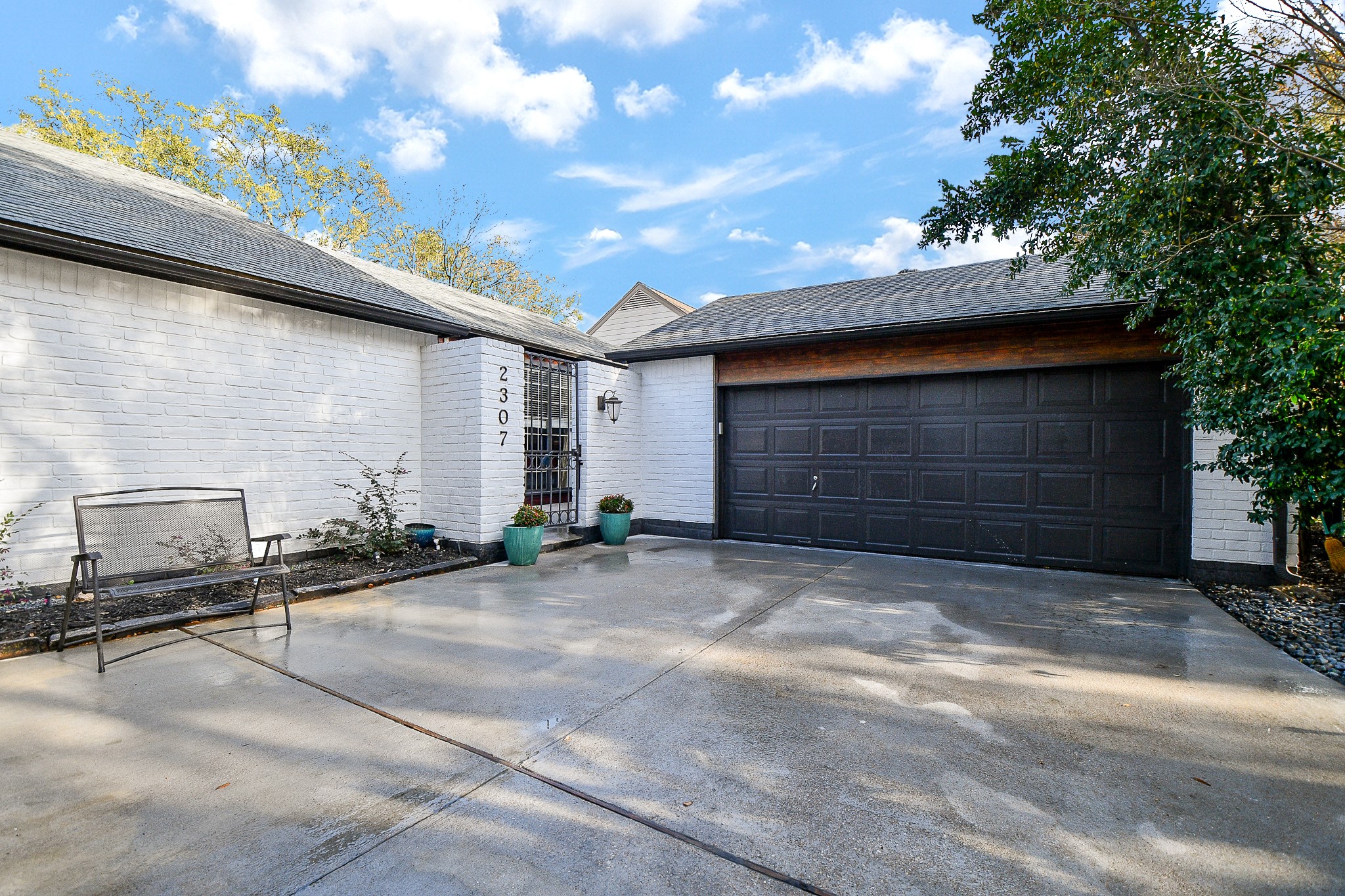 Photos of 2307 Briar Branch Dr Houston TX 77042