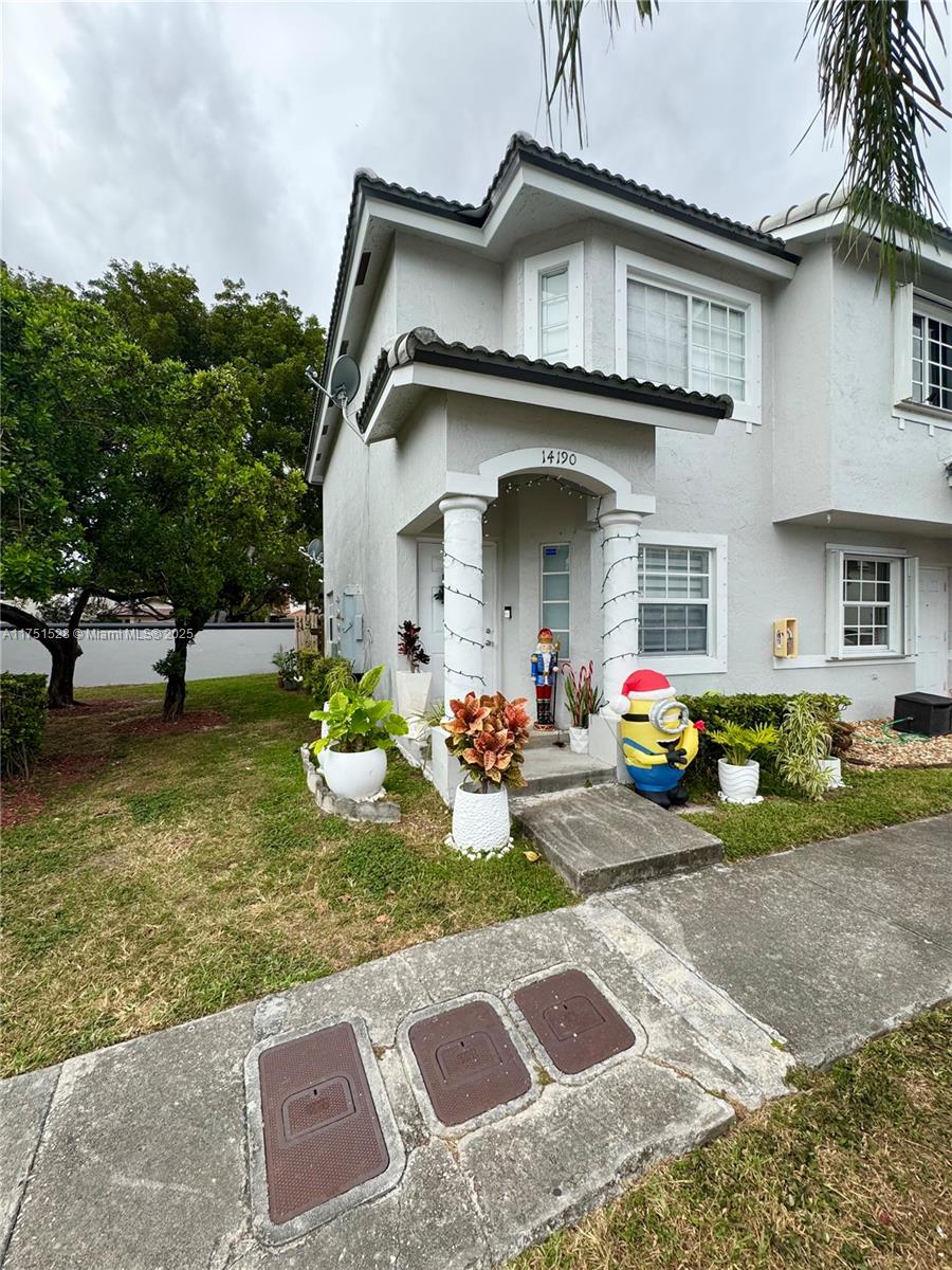 Photos of 14190 SW 121st Pl Miami FL 33186