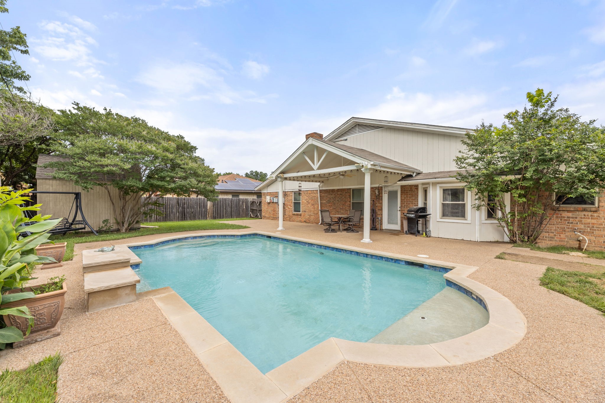 Photos of 5501 Wood View St North Richland Hills TX 76180