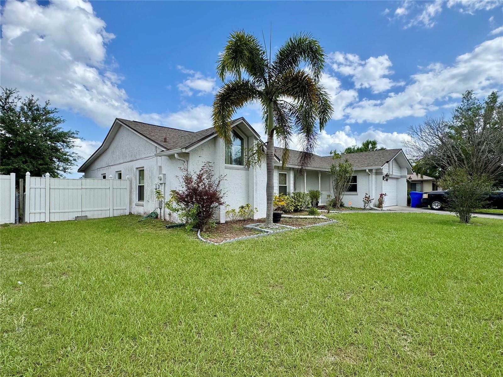 Photos of 2673 Dixie Ln Kissimmee FL 34744