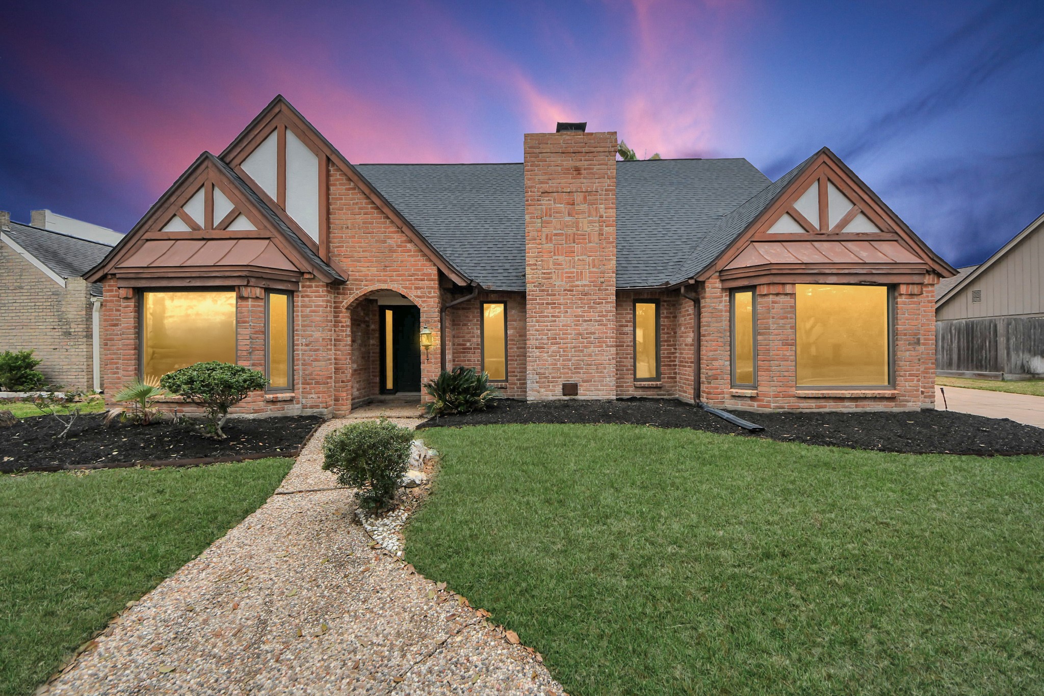 Photos of 1802 Warwickshire Dr Houston TX 77077