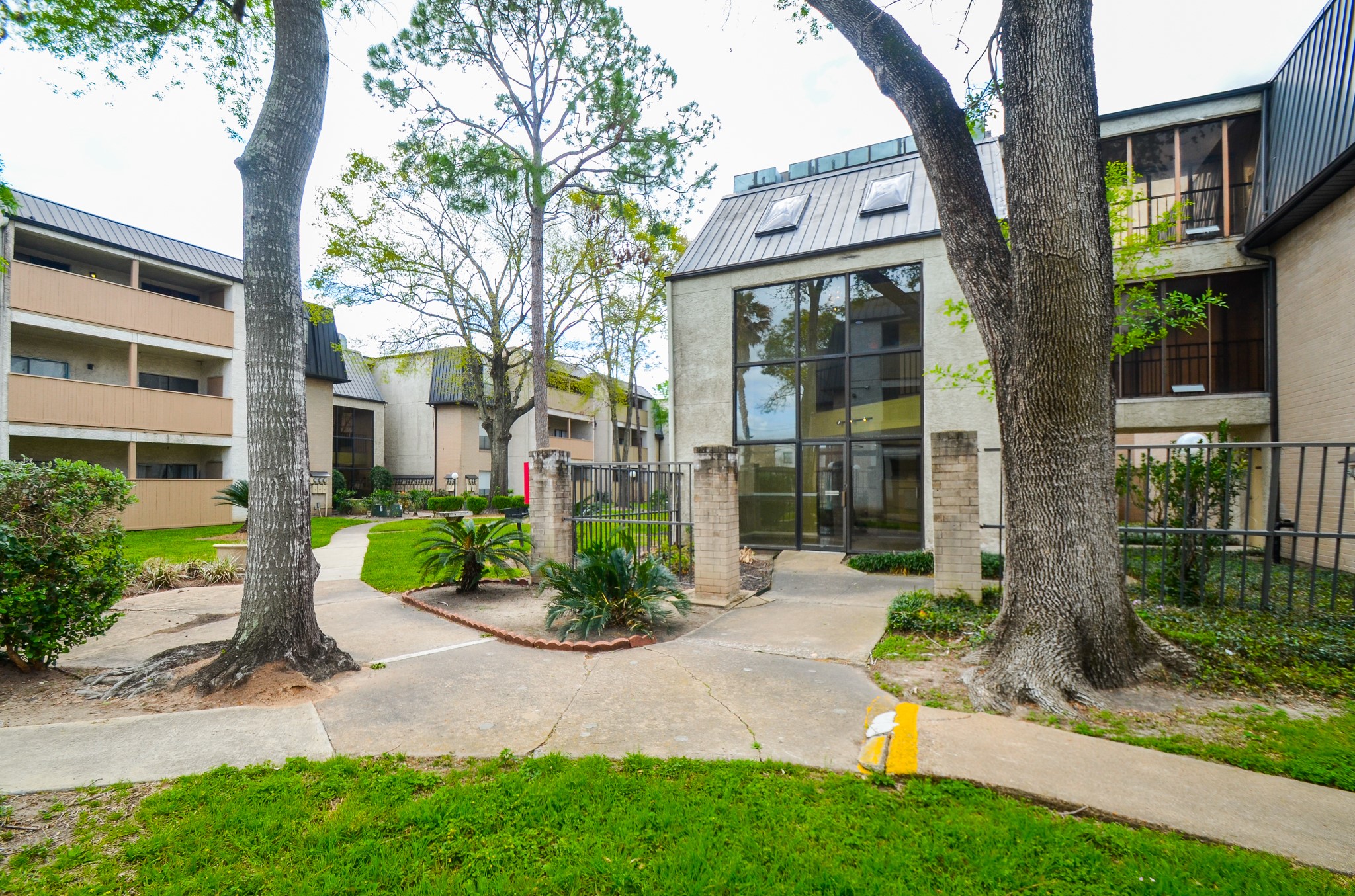 Photos of 8435 Hearth Dr Apt 3 Houston TX 77054
