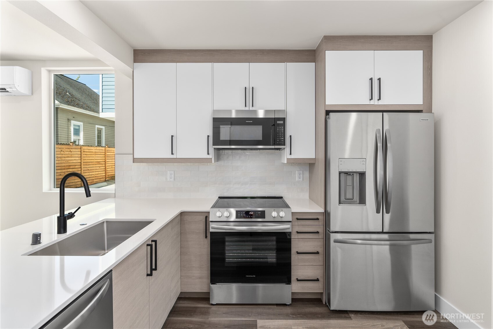 Photos of 503 N 42nd St Seattle WA 98103