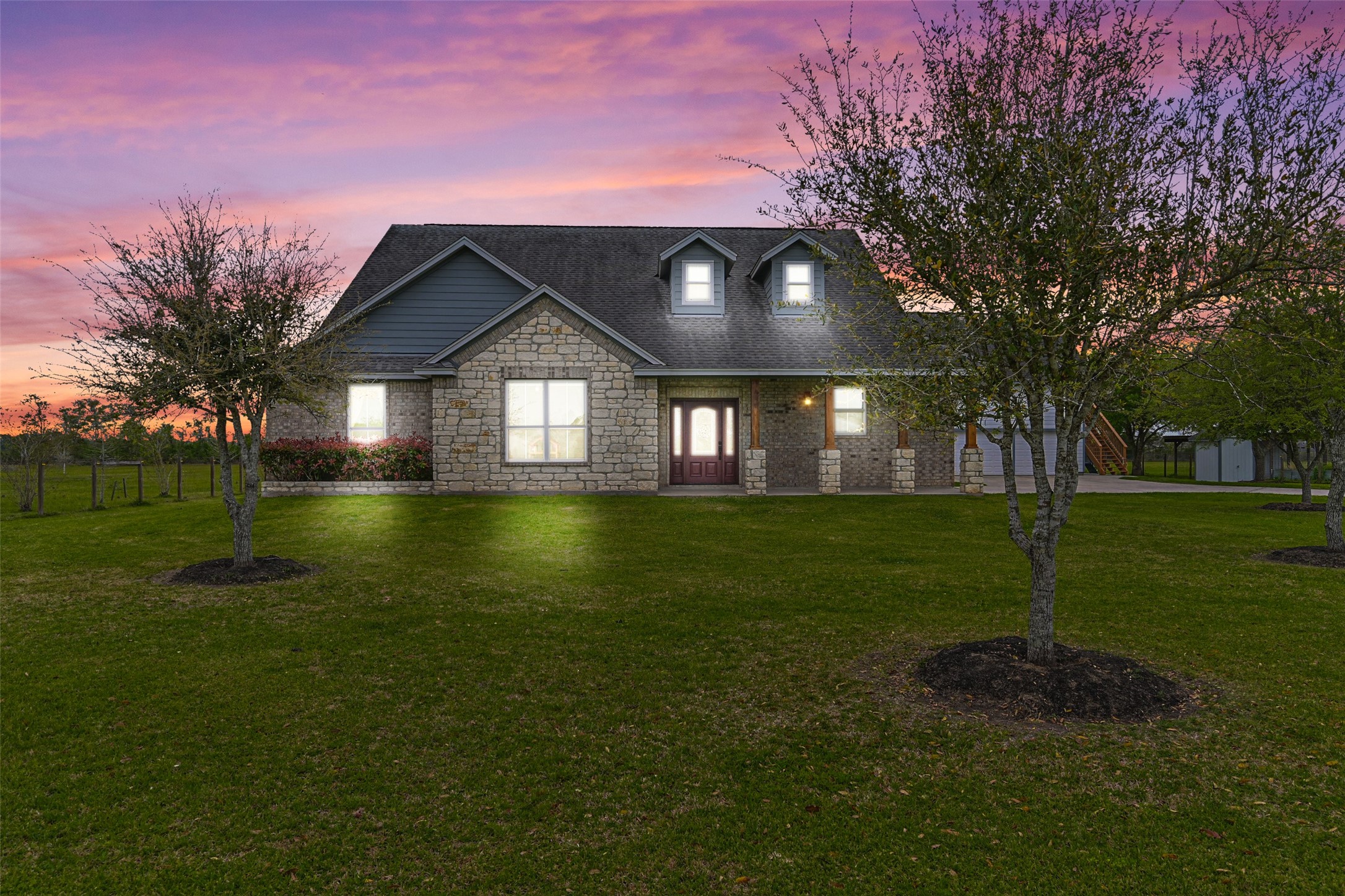 Photos of 2205 Avenue J Santa Fe TX 77510