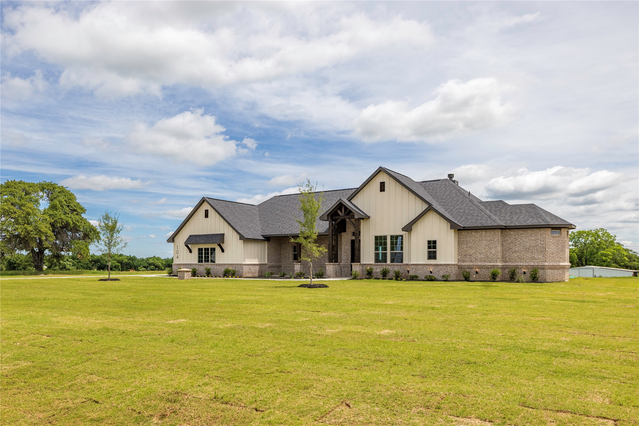 Photos of 104 Prairie Winds Dr Poolville TX 76487