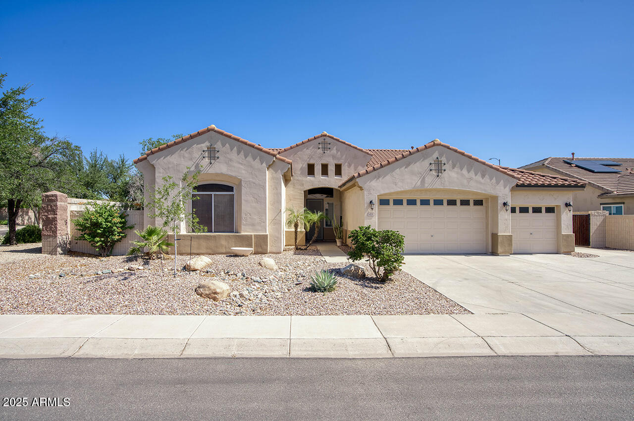 Photos of 8068 W Carlota Ln Peoria AZ 85383