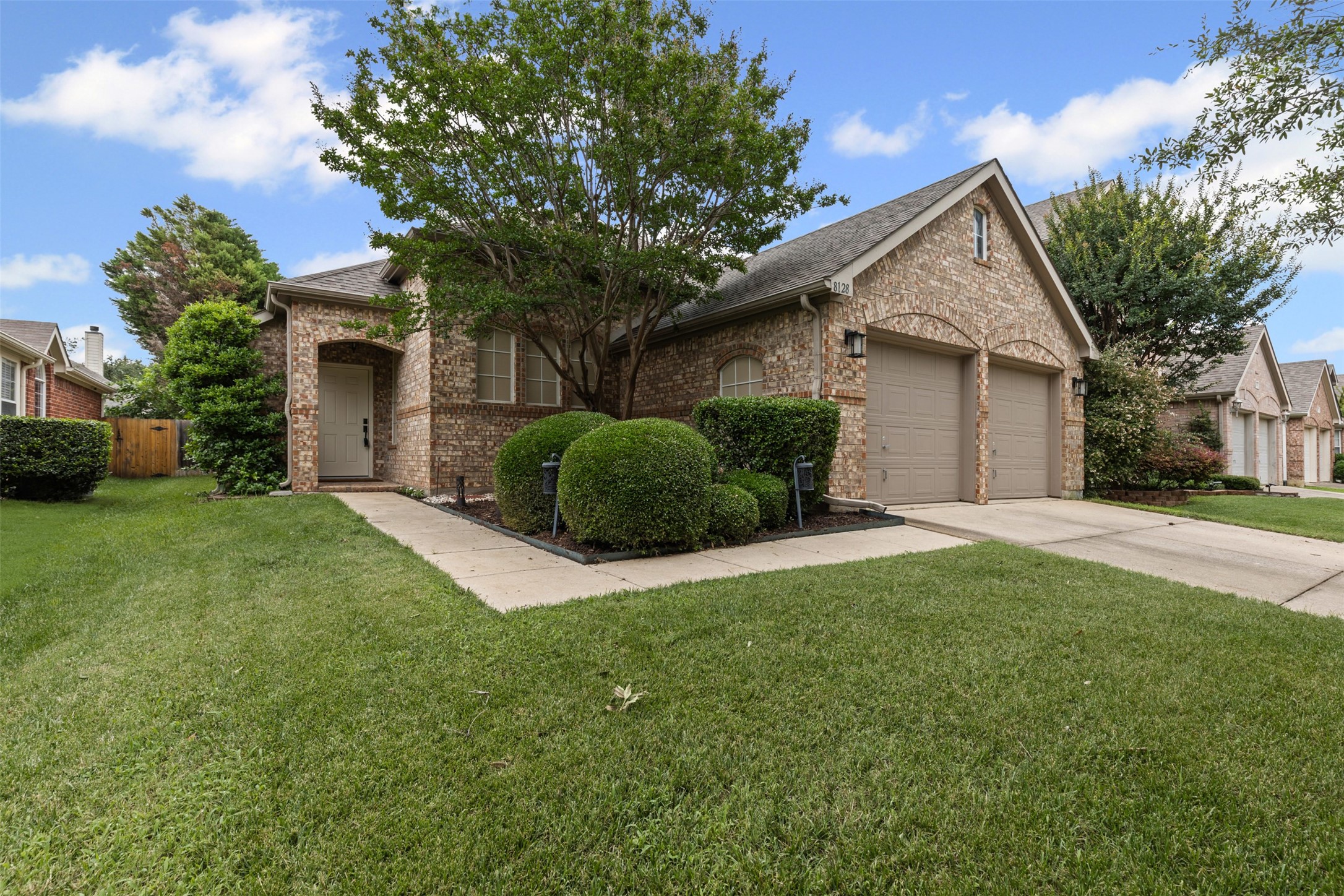 Photos of 8128 Hosta Way Fort Worth TX 76123
