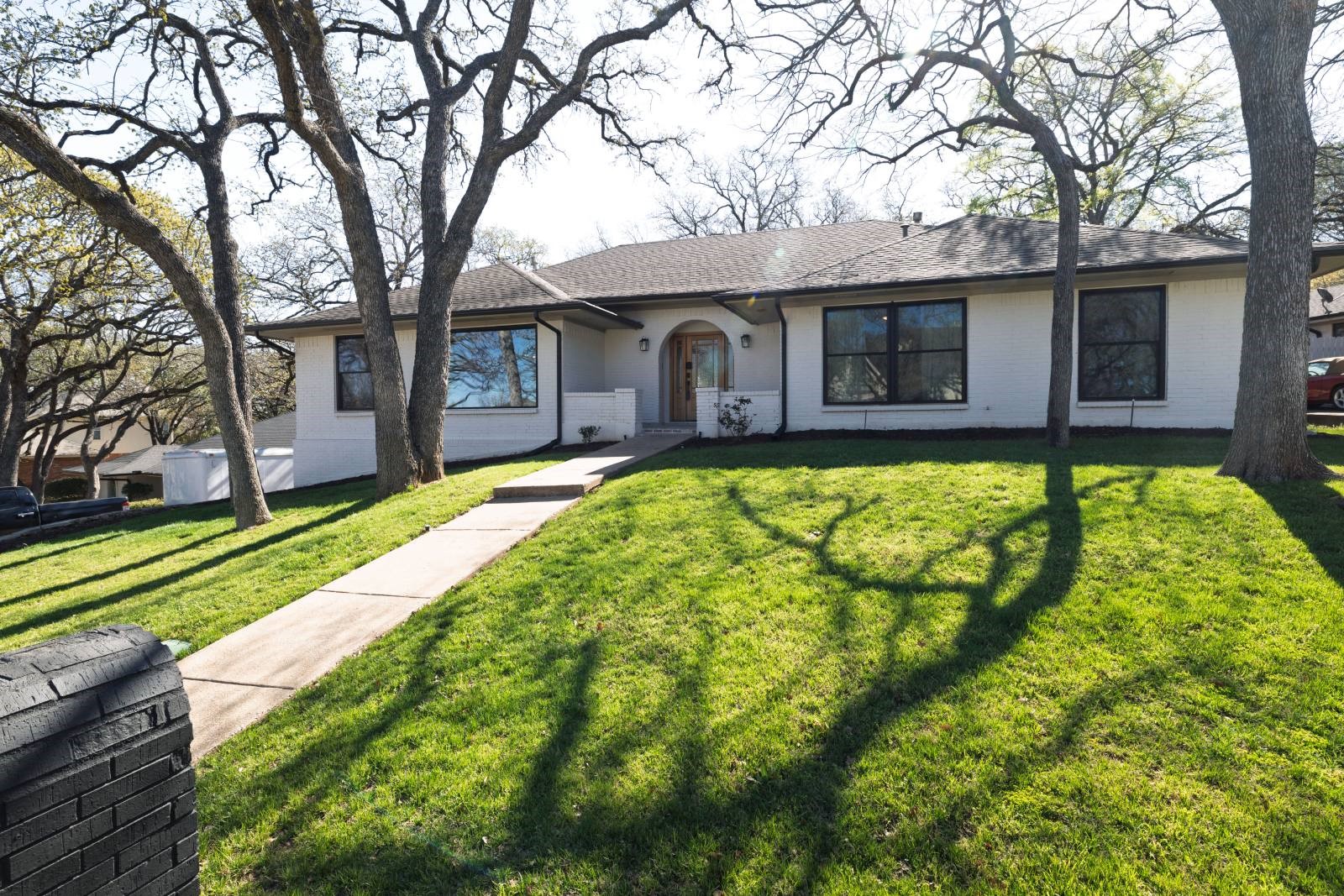 Photos of 2109 Prestonwood Dr Arlington TX 76012