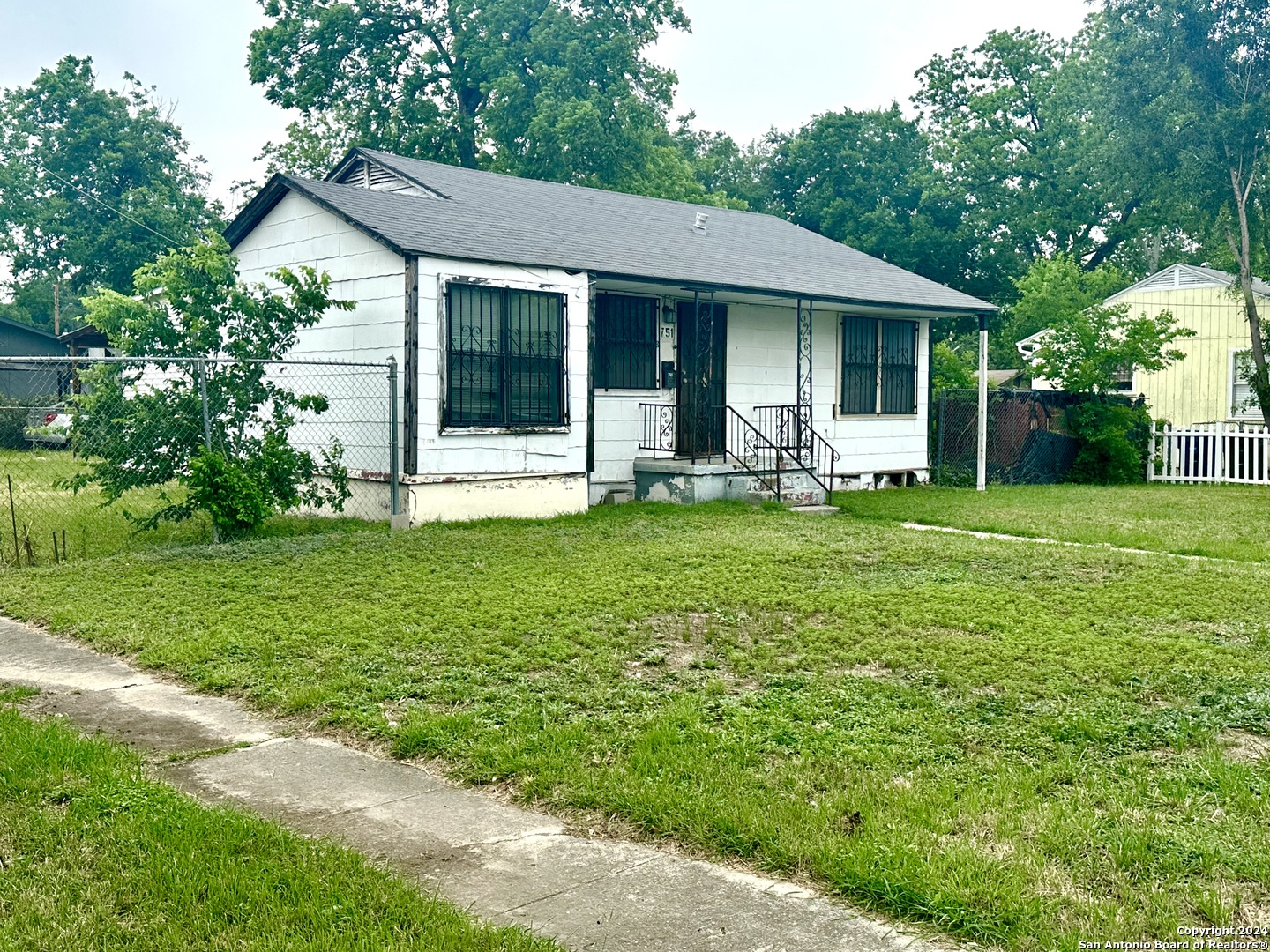 Photos of 751 Royston Ave San Antonio TX 78225