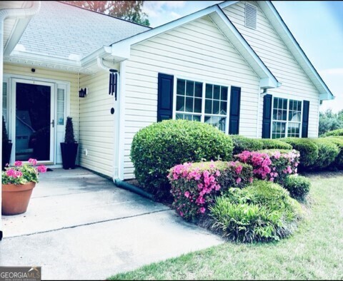 Photos of 486 Village Cir Stockbridge GA 30281