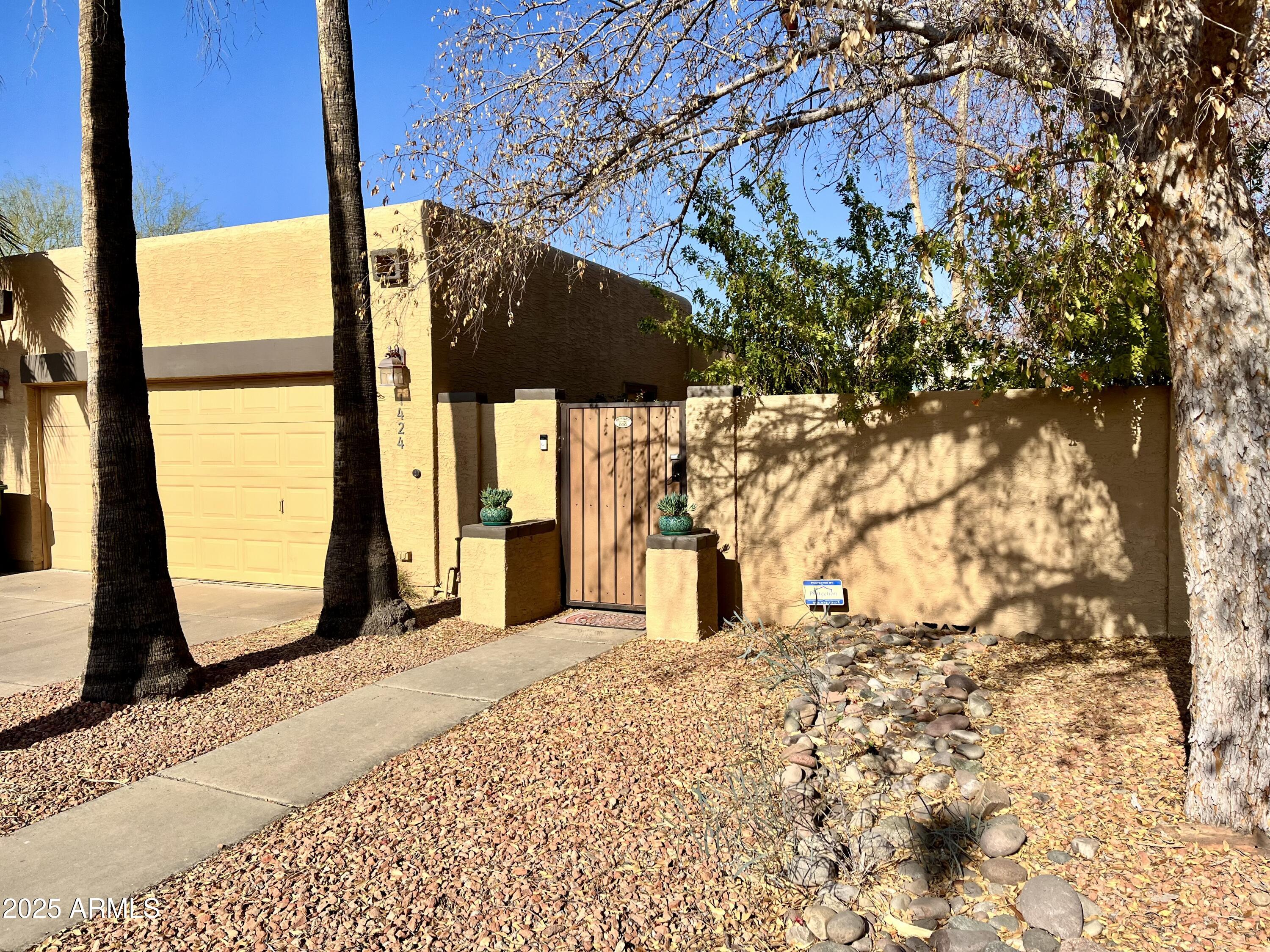 Photos of 1424 E Kerry Ln Phoenix AZ 85024