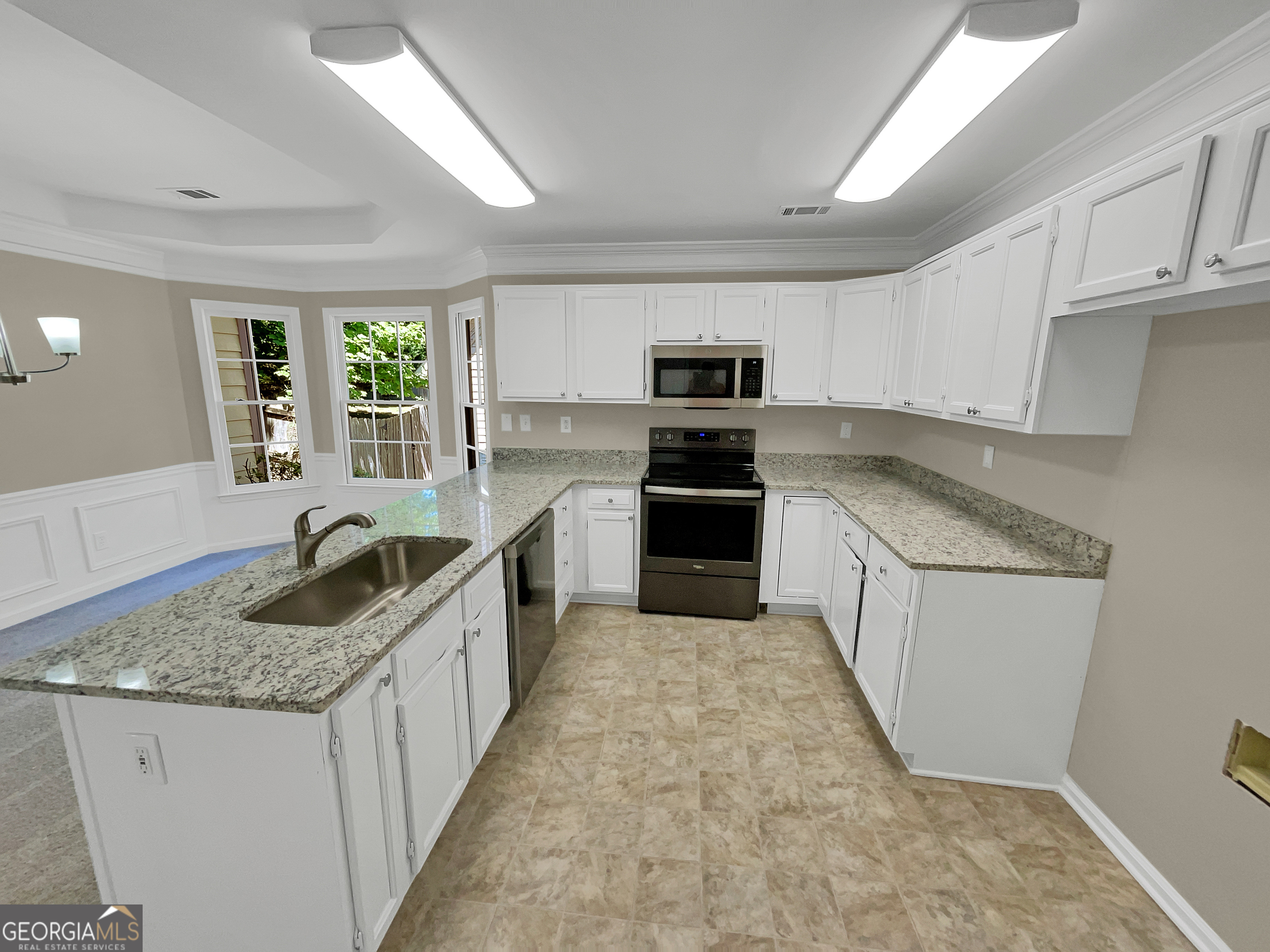 Photos of 421 Thornbush Trce Lawrenceville GA 30046
