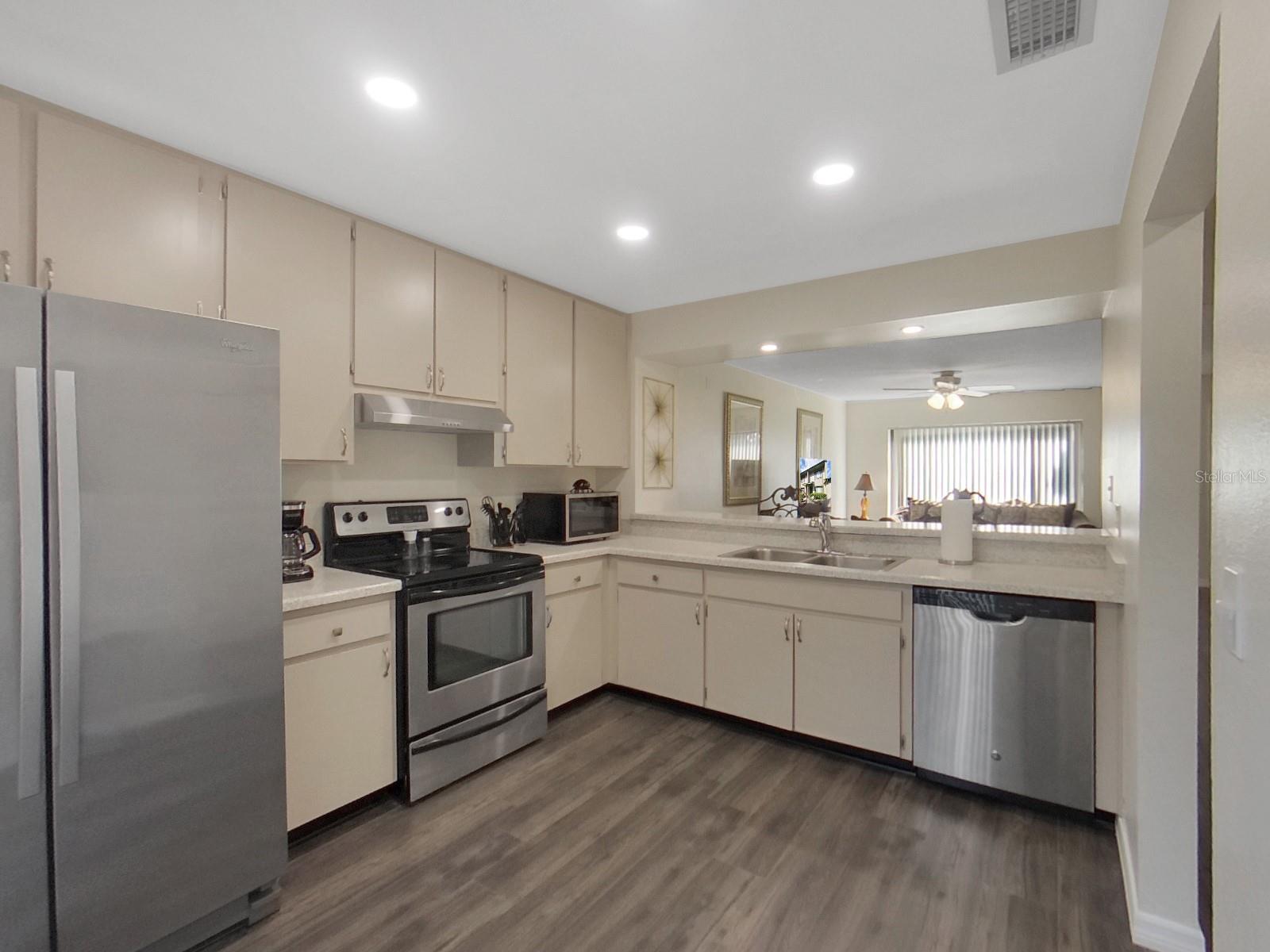 Photos of 7805 Amberlea Ct Temple Terrace FL 33637