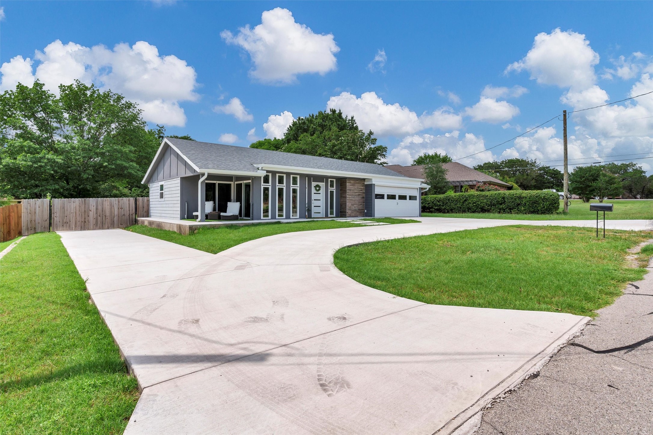 Photos of 4902 Boquillas Ct E Granbury TX 76049