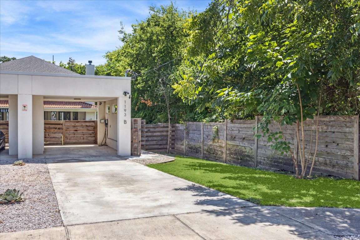 Photos of 1193 Angelina St Unit B Austin TX 78702